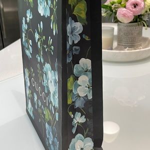 Gucci gift bag